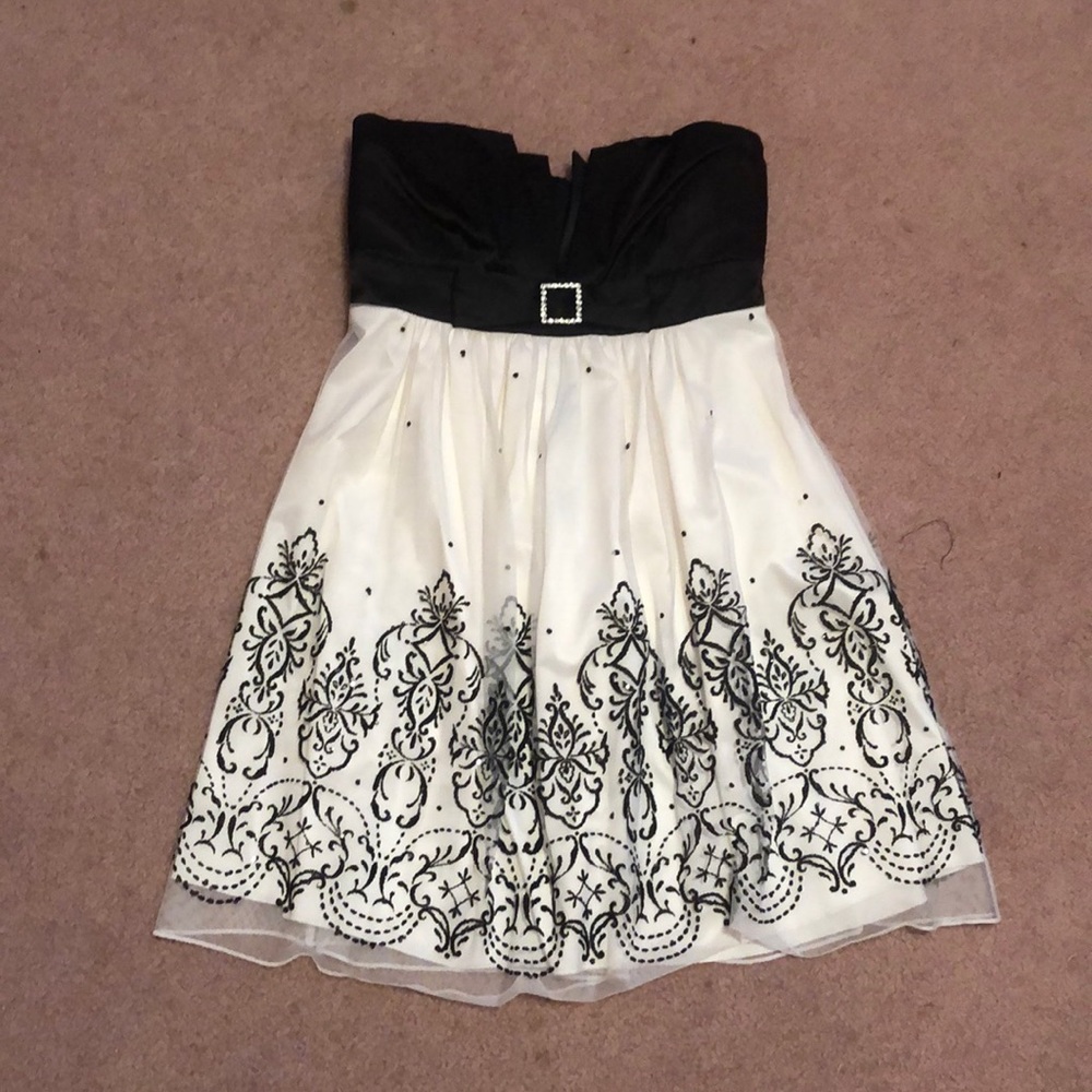 Fancy strapless dress